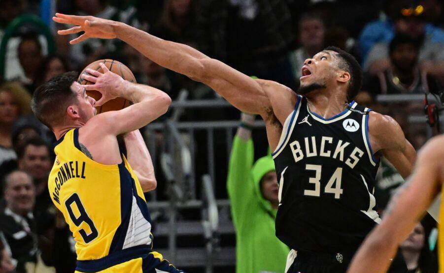 雄鹿，西蒙斯，迎来胜利！