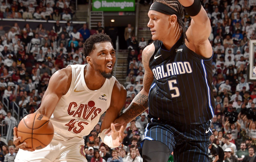 76人三巨头联手，全明星入选得分突破，詹姆斯冲击季后赛！的简单介绍